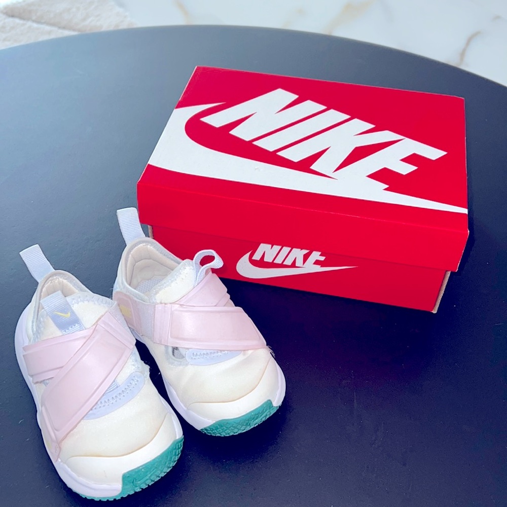 ✨NIKE ✨✔️ Walker 6c size
